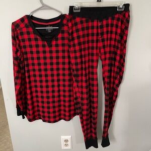 CuddlDuds Maternity pajamas- buffalo plaid print